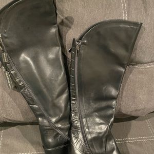 Emanuel Crasto size 40. Tall black Italian leather boots